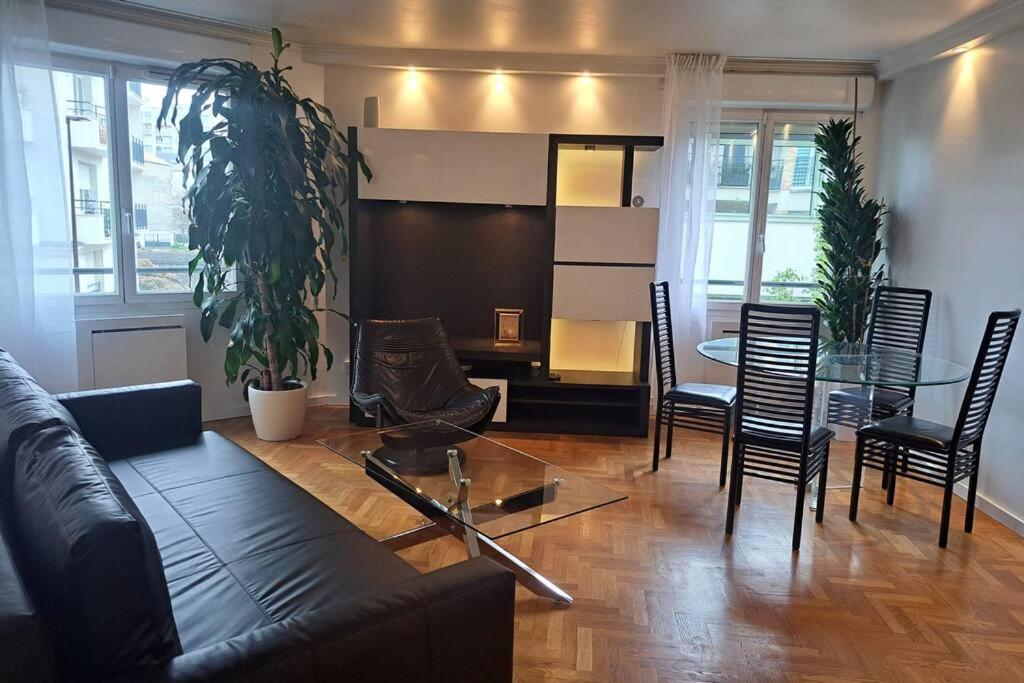 Appartement Aux Portes De Paris Et 5 Minutes Du Metro Charenton-le-Pont Bagian luar foto