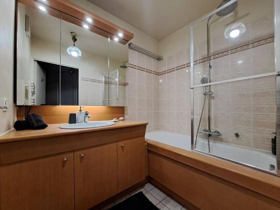 Appartement Aux Portes De Paris Et 5 Minutes Du Metro Charenton-le-Pont Bagian luar foto